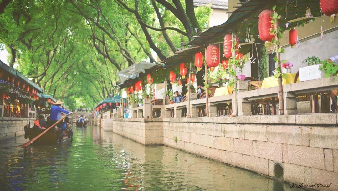 女星穿军装：热巴95分，赵丽颖不及格，是谁超过100分呢？游戏画面